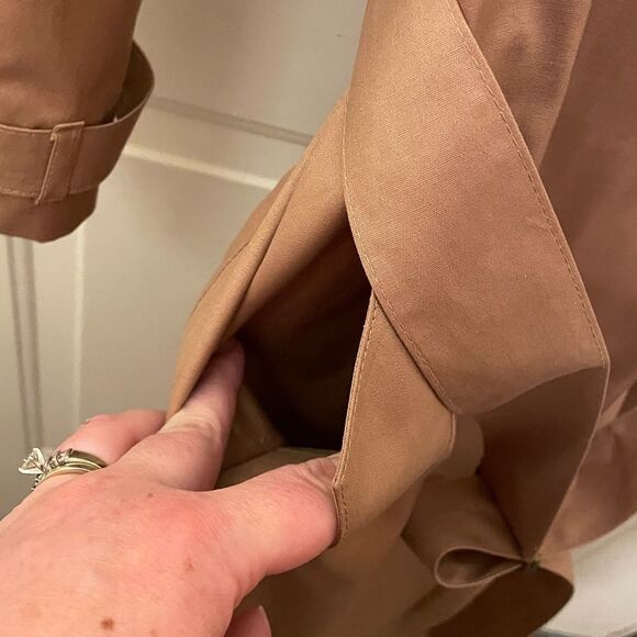 London Fog Tan Trench Coat - Size 6 Petite - Excellent Condition - Picture 6 of 10